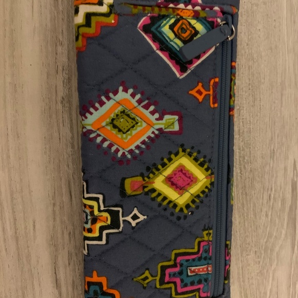 Vera Bradley wallet - Picture 2 of 5